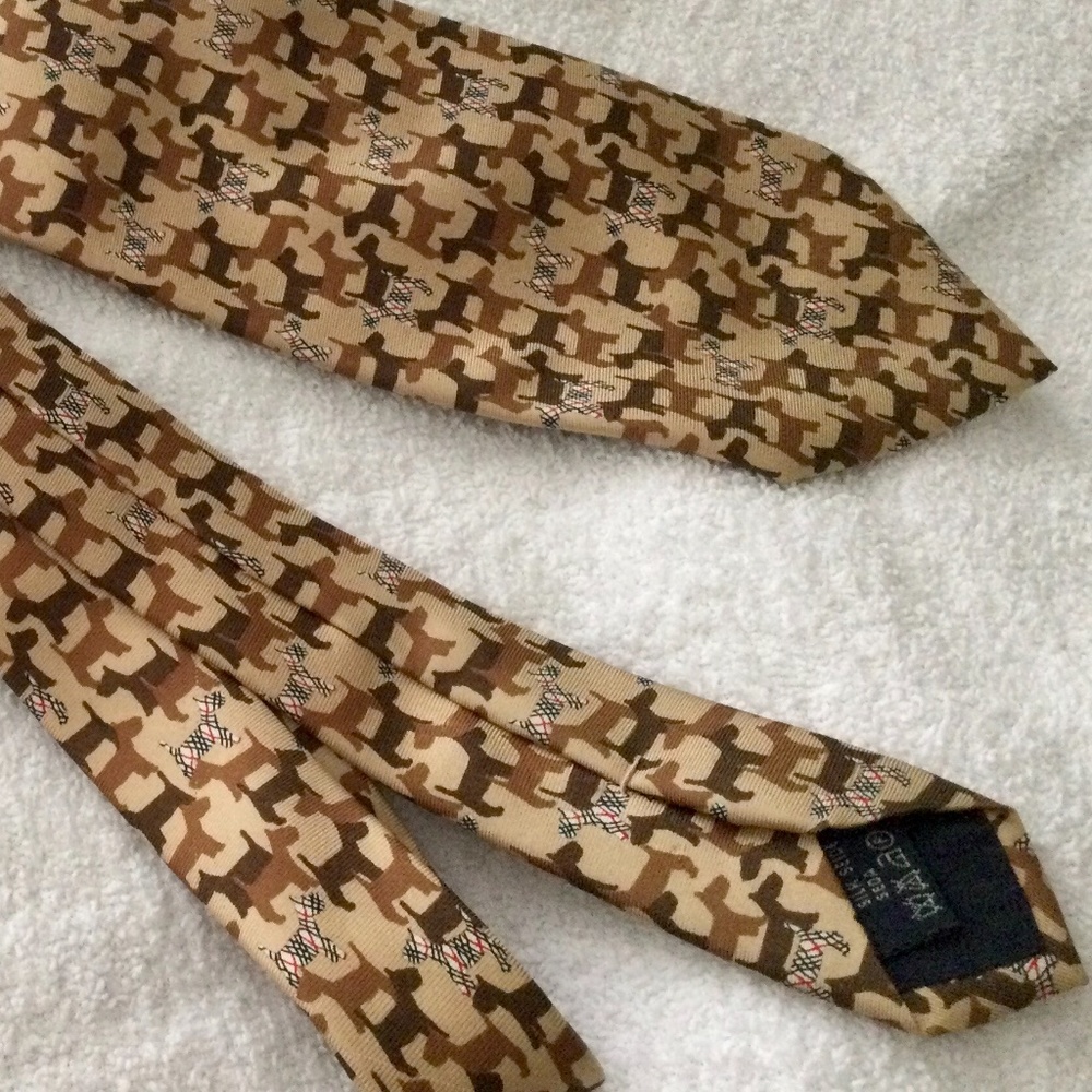 Burberry brown/tan silk tie with Scottie dog print